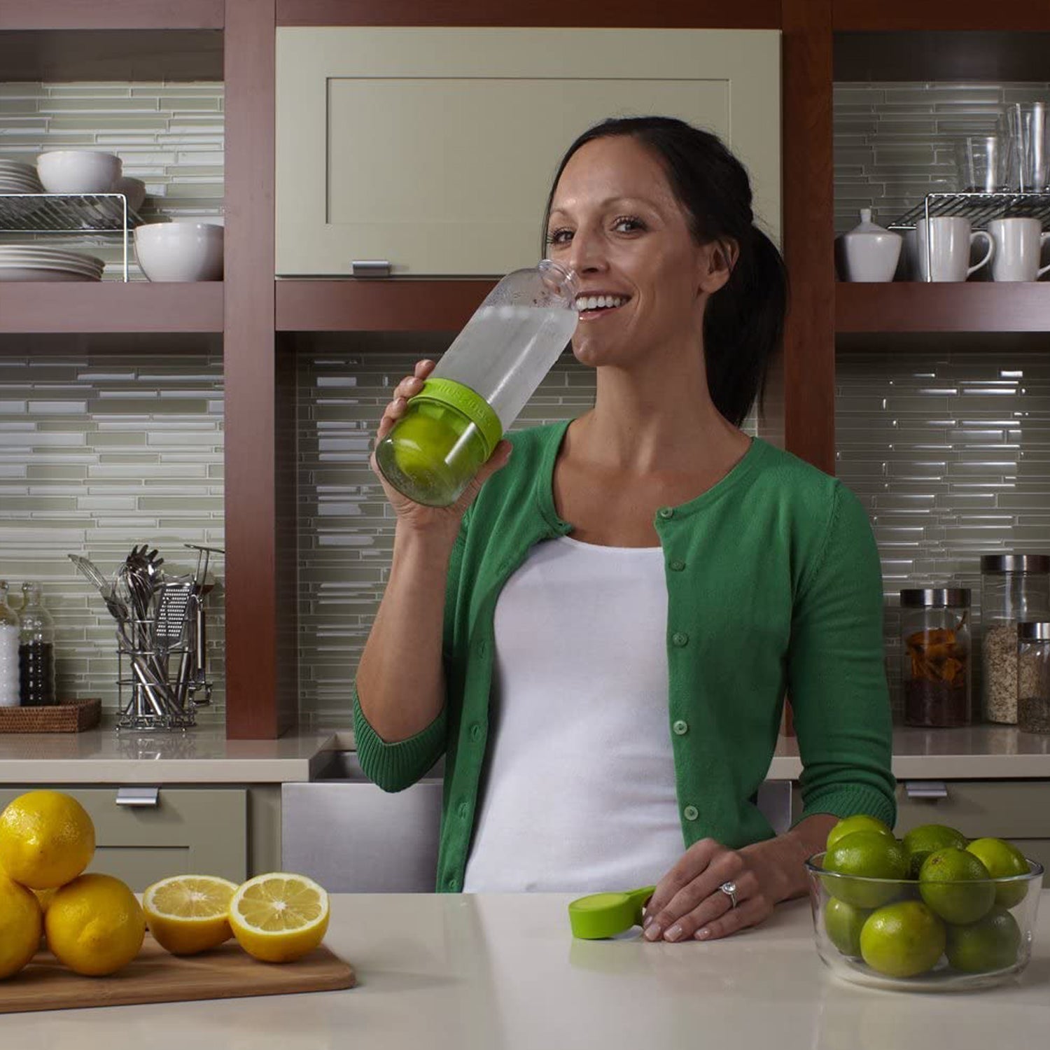 CITRUS JUICER BOTTLE INSTANT JUICE SPORTS BOTTLE  JUICE MAKER INFUSER BOTTLE Your Brand