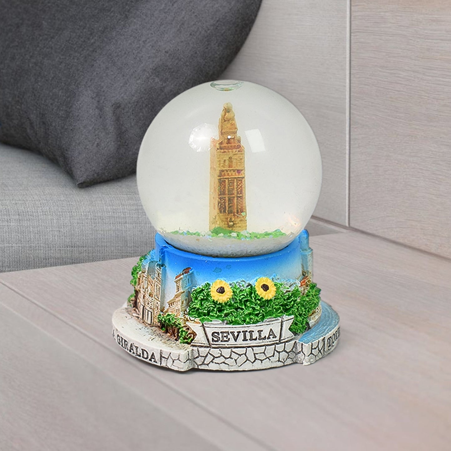 Snow globes Souvenirs Desk Table Office, Decoration (1 Pc) Your Brand