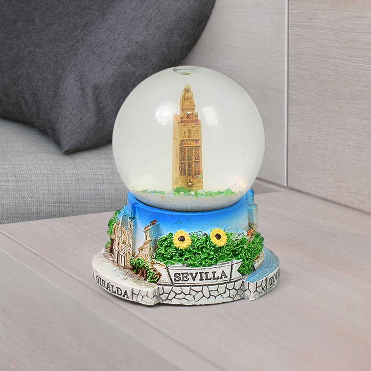 Snow globes Souvenirs Desk Table Office, Decoration (1 Pc) Your Brand