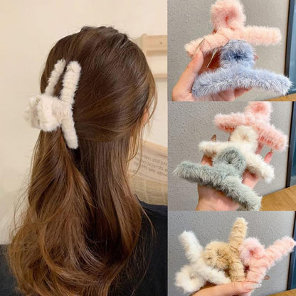 Large Plush Hair Claw Clips, Plastic Fluffy Hair Claw Hair (1 Pc / Mix Color) Your Brand