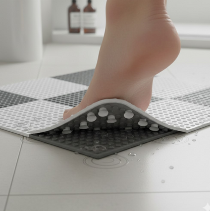 Bath Anti-Slip Mat – Prevent Slippery Surfaces While Bathing (26×26 cm)