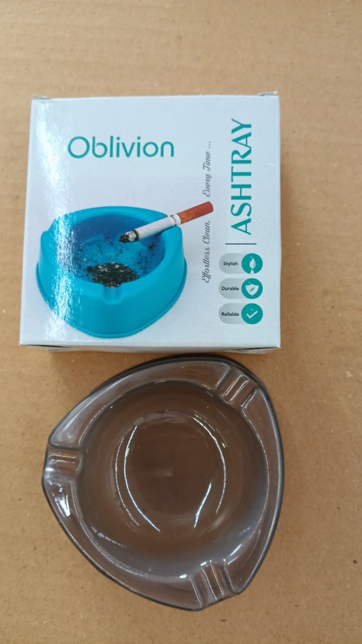 Oblivion Transparent White Ashtray with Cigarette Holder Grooves (1 Pc)