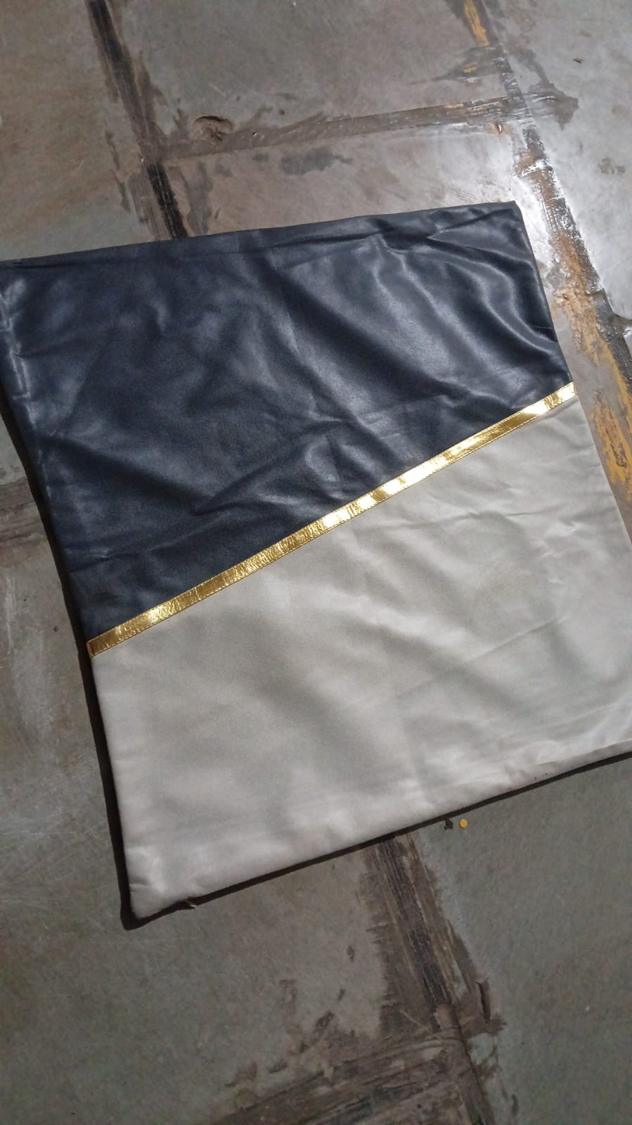 Pillow Covers, Couch Pillows Cover, Soft Pillow Covers (1 Pc / 60 × 60 CM) Your Brand
