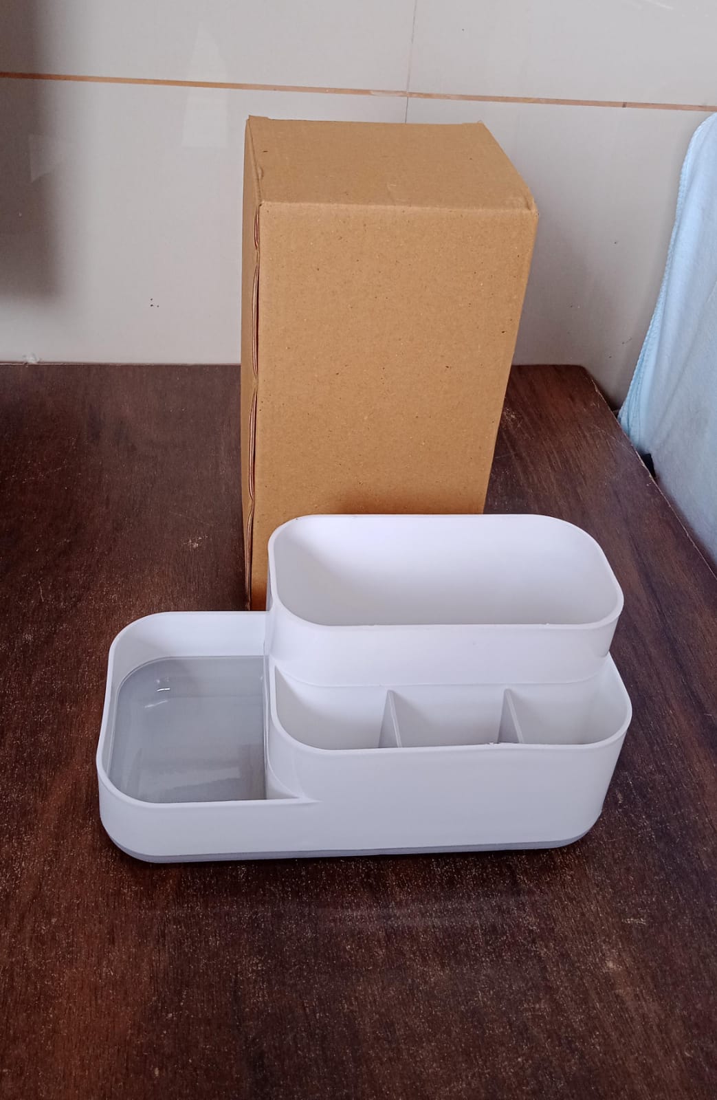 Plastic Multipurpose 5 Compartment Bathroom Desk Organizer Holder (1 Pc) Your Brand