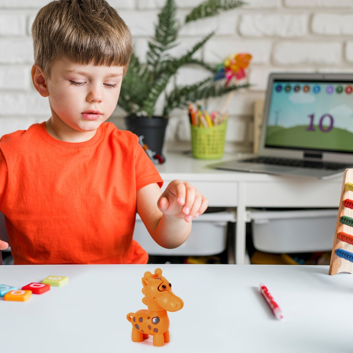 Extandable Giraffe toy, Cute Looking Giraffe with Extandable Neck (30 Pcs Set) Your Brand