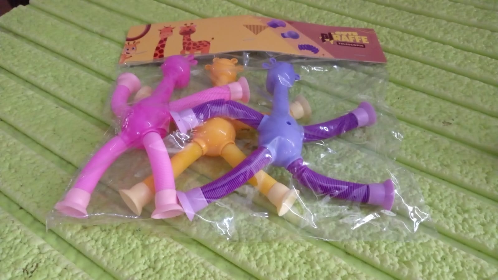 LED Telescopic Suction Cup Giraffe Toy, Pop Tubes Fidget Toys, Shape Changing Telescopic Sensory Tubes Fidget Tubes Sensory Toys Suction Toy, Funny Gift (3 Pcs Set) Your Brand