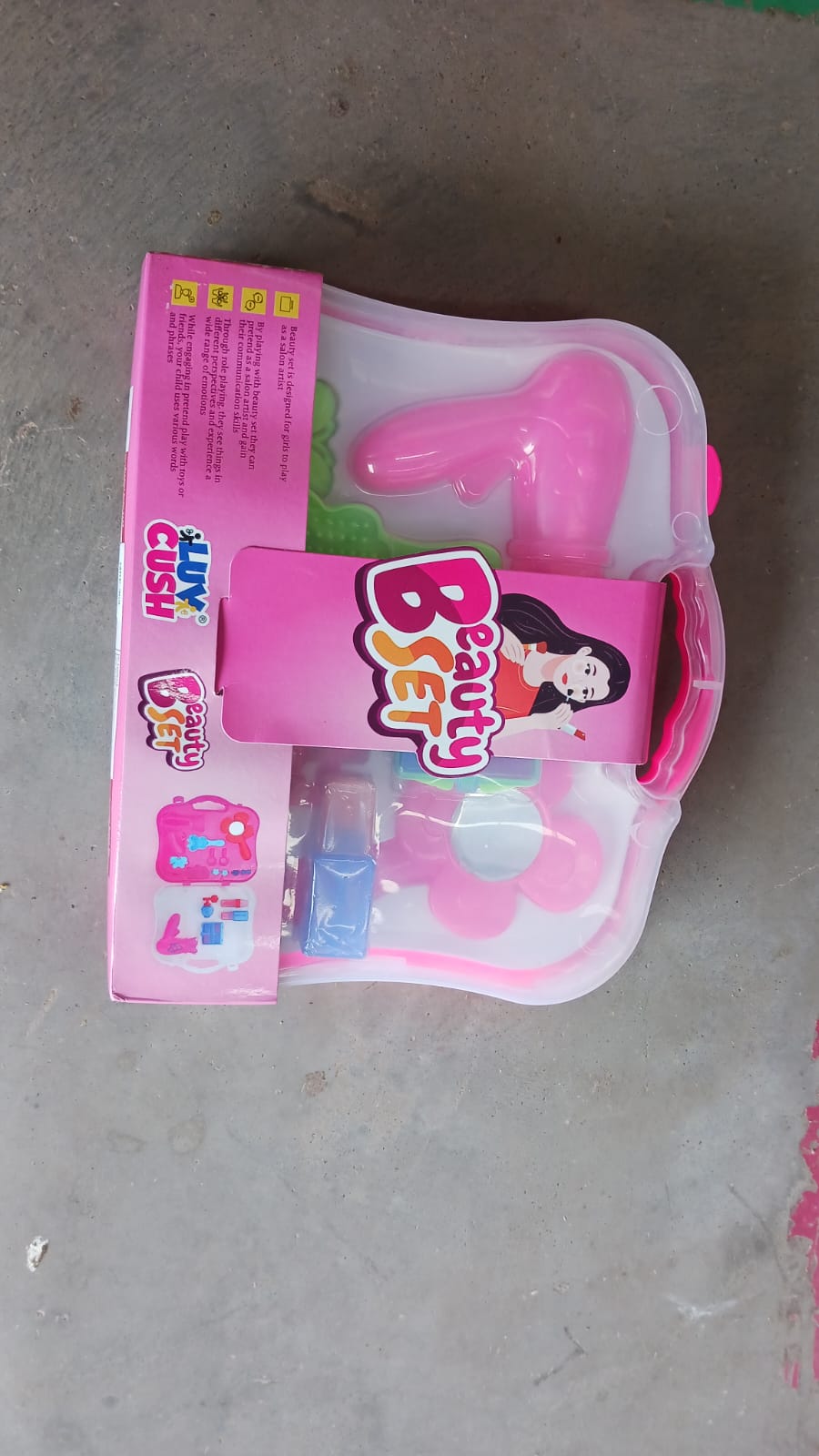 Briefcase Beauty toy, Beauty Set with (Approx 22 Pcs Set) Your Brand