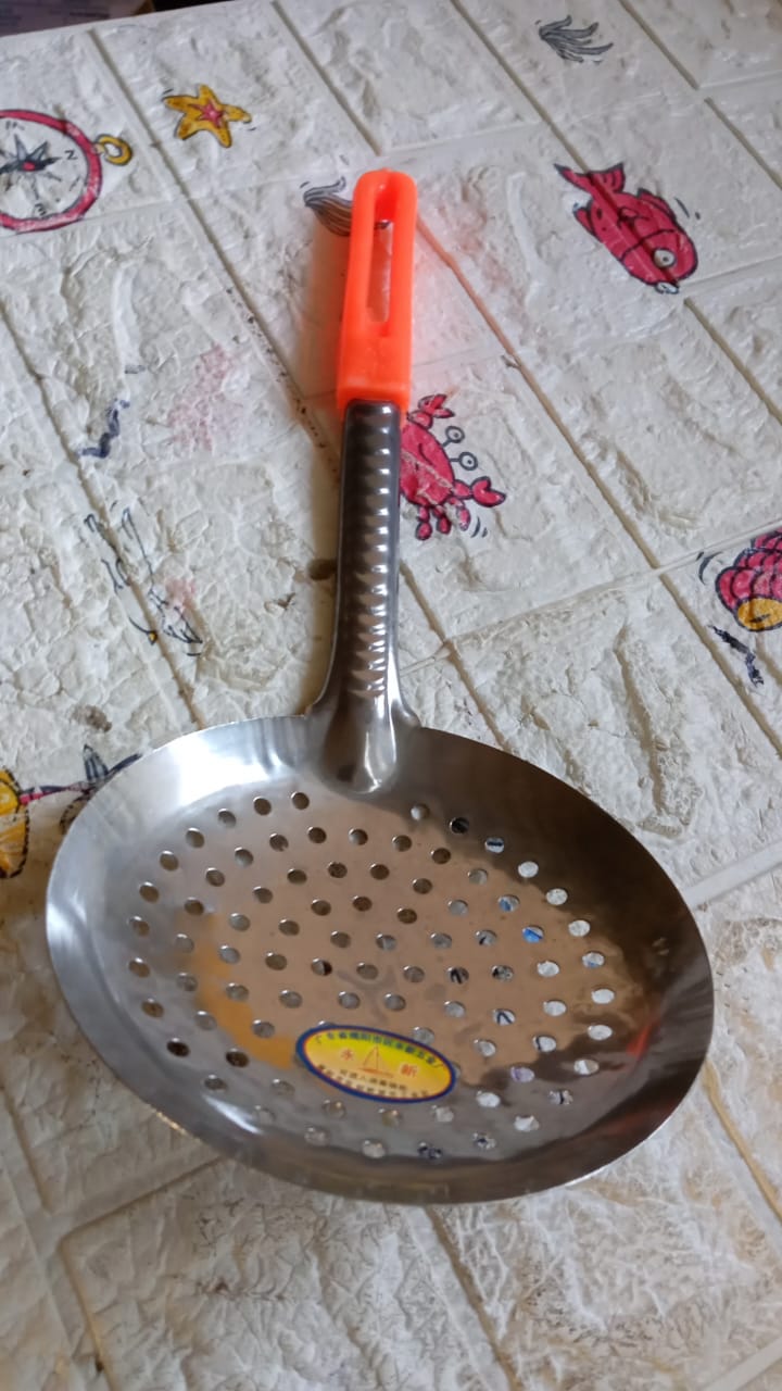 Colander Spoon, Non Slip Hand Polished Thickened Hot Pot Spoon for Kitchen for Restaurant, Stainless Steel Cooking Colander Skimmer Slotted Spoon Kitchen Strainer Ladle with Long Handle for Kitchen Cooking Baking (35 Cm) Your Brand