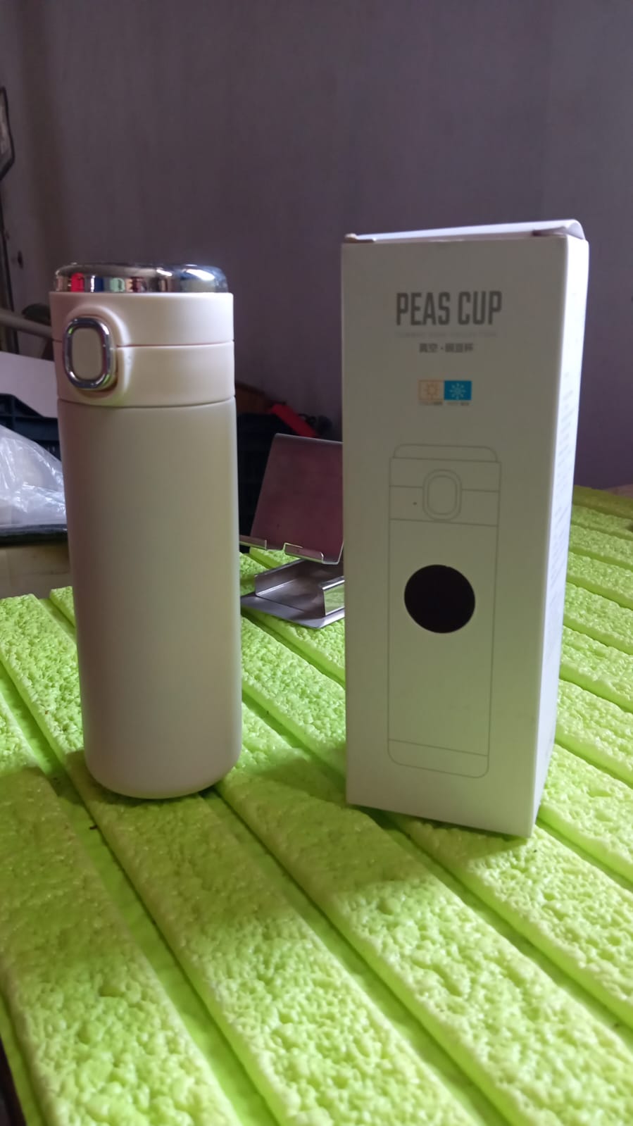 Smart Vacuum Insulated Water Bottle with LED Temperature Display, Cold & Hot | Leak Proof | Office Bottle | Gym | Home | Kitchen | Hiking | Trekking | Travel Bottle  (Mix Color & Design / 420 ML) Your Brand