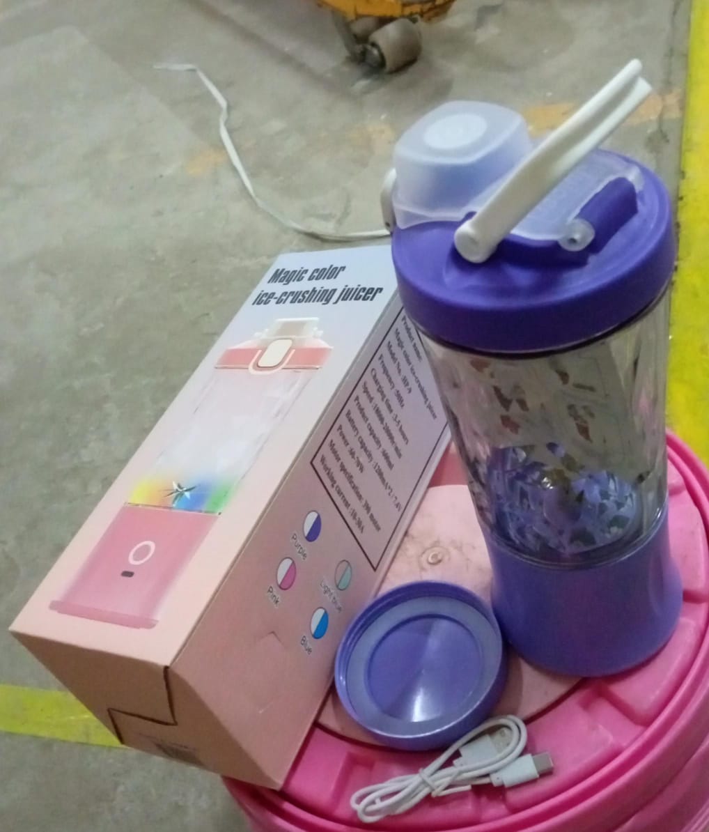 Eletric Crusher Juicer With Multicolor Light, 8 Blades (600 ML / Multicolor) Your Brand