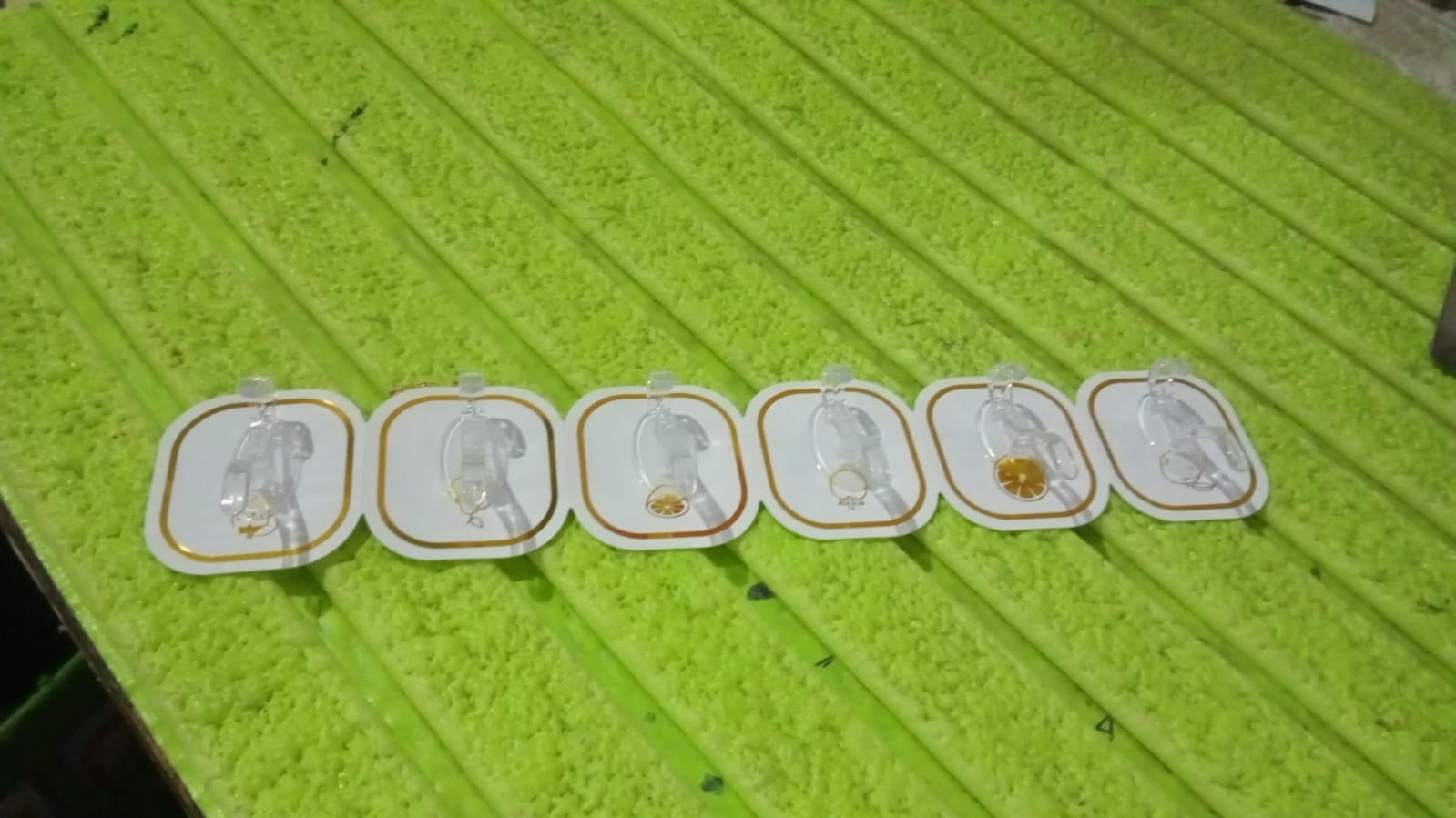 TRANSPARENT ADHESIVE WALL HOOK (6 PCS SET) Your Brand