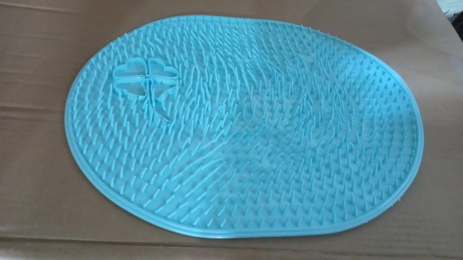 Silicone Bath Massage Cushion with Suction Cup (35×28 CM / 1 Pc) Your Brand