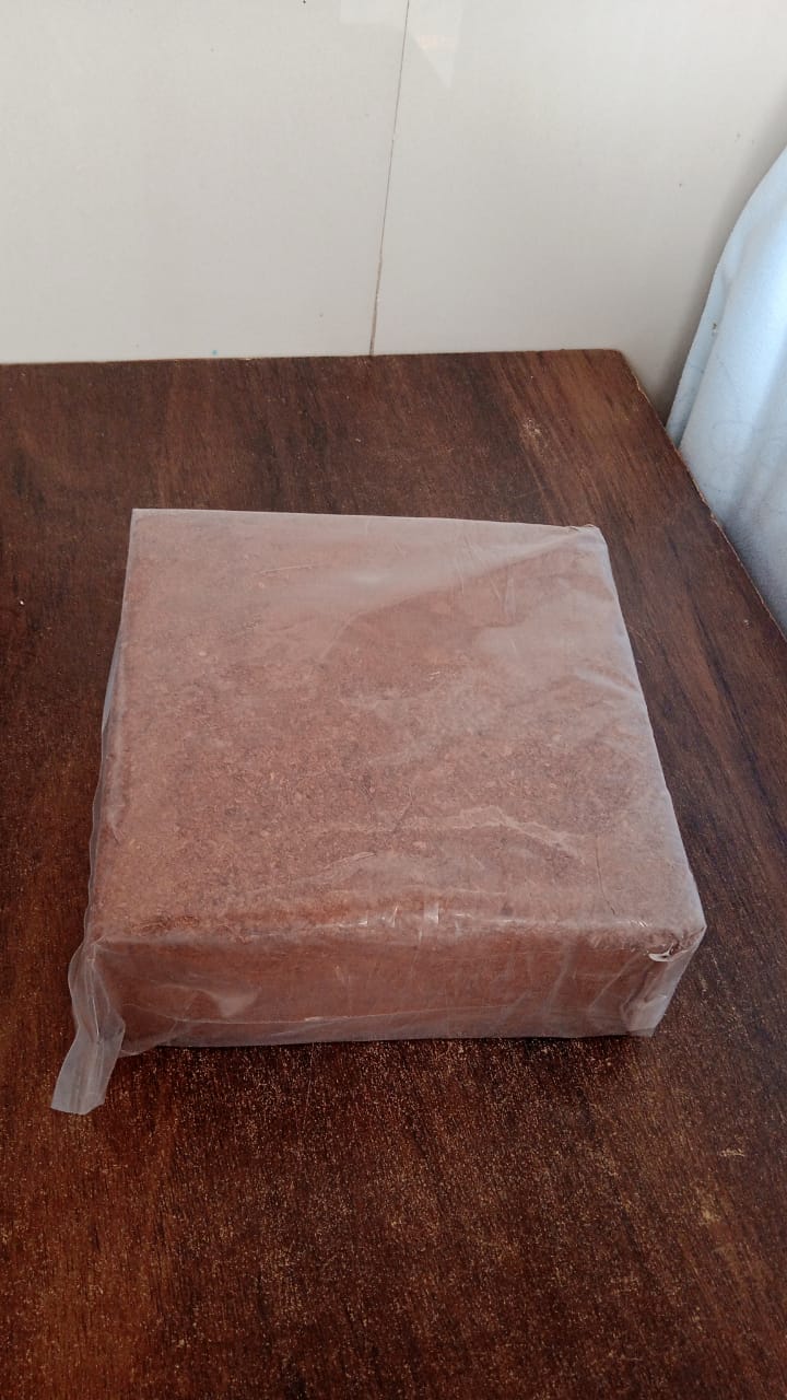Cocopeat Block Organic Fertilizer and Soil Manure Potting Mixture for Home Gardening and Potted Plants (1 KG.) Your Brand