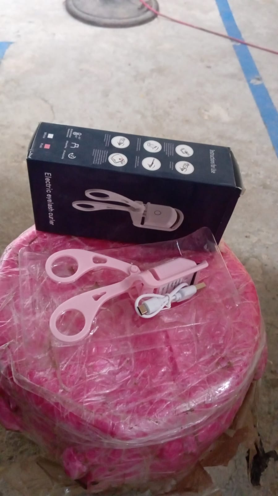 Electric Heated Eyelash Curlers (1 Pc) Your Brand